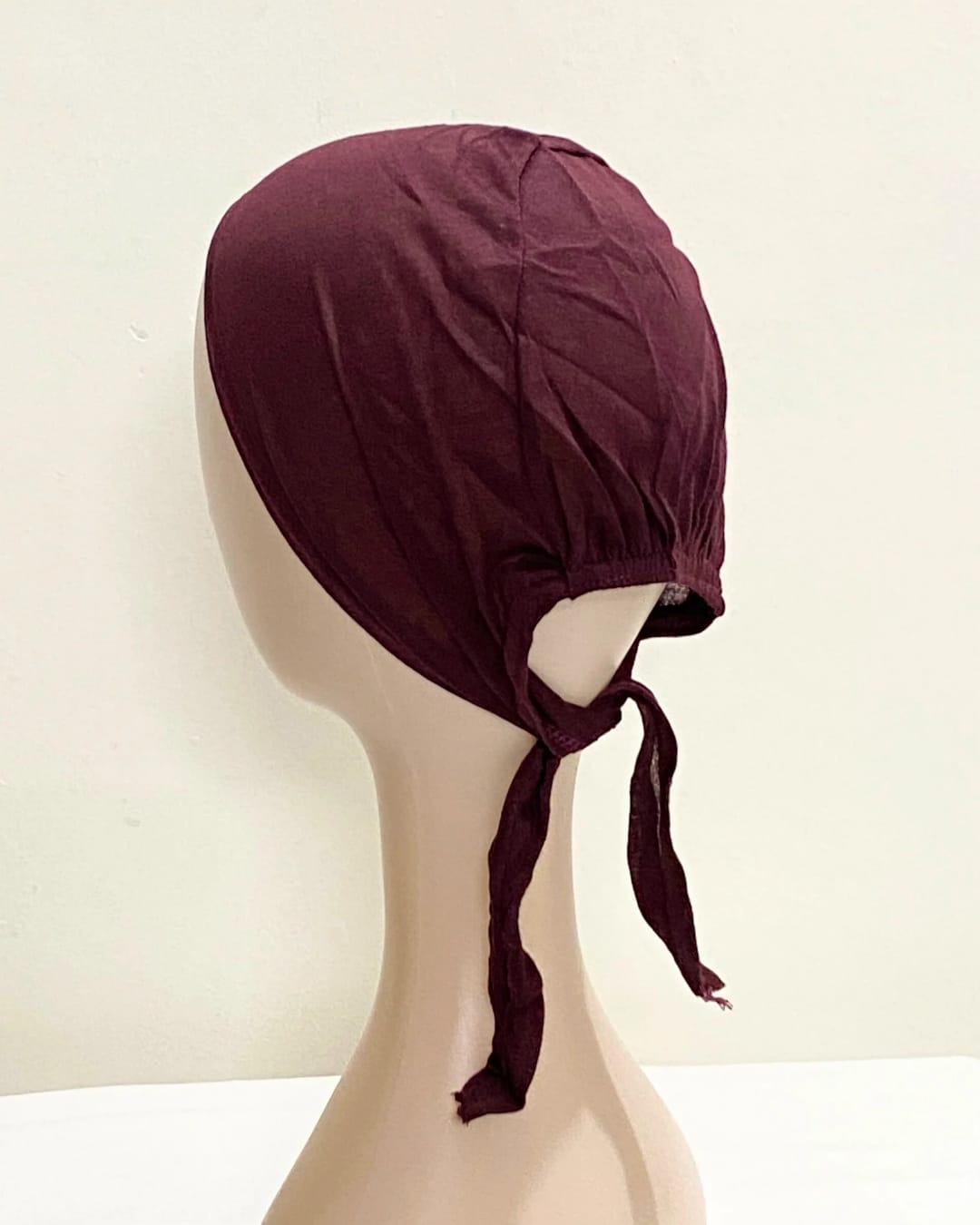 tie  back cap